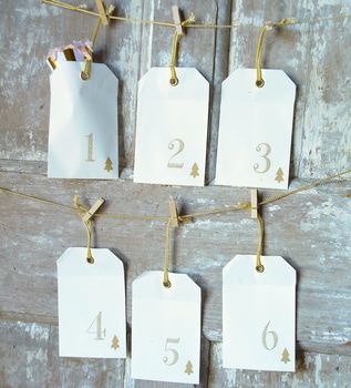normal_envelope-and-peg-advent-calendar (1)